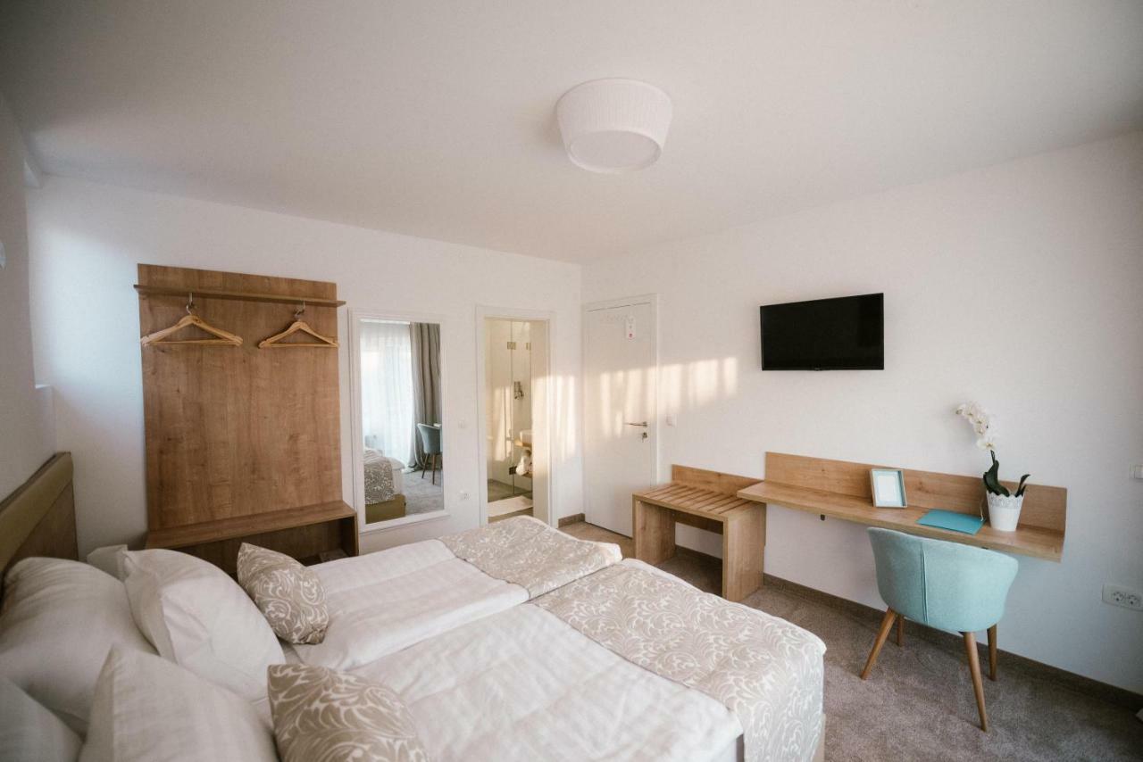 2I Rooms Джяково Экстерьер фото