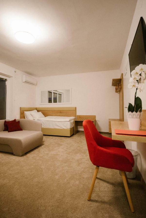 2I Rooms Джяково Экстерьер фото