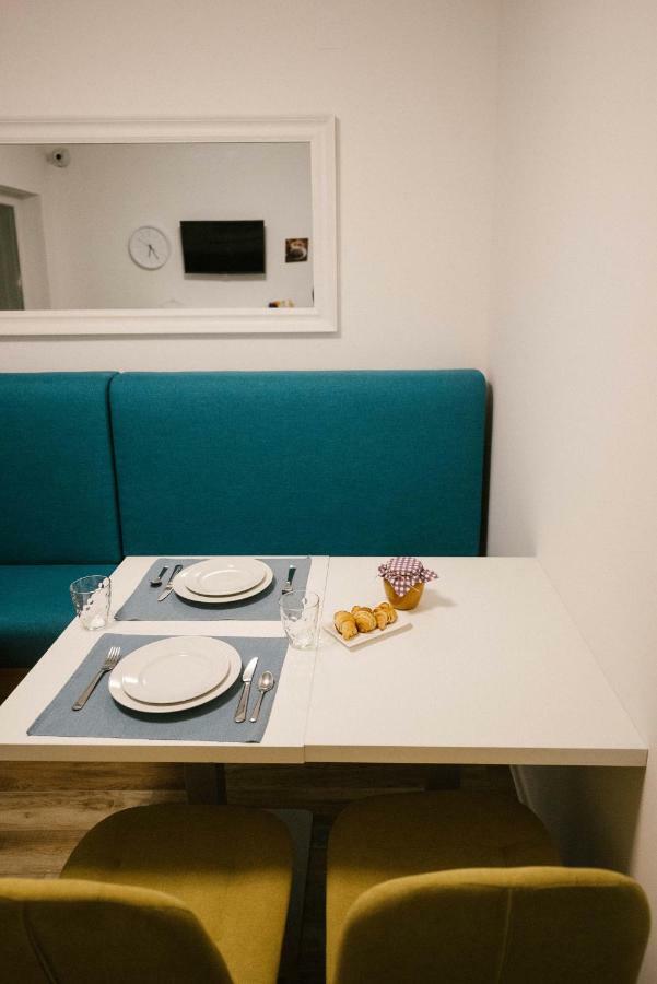 2I Rooms Джяково Экстерьер фото
